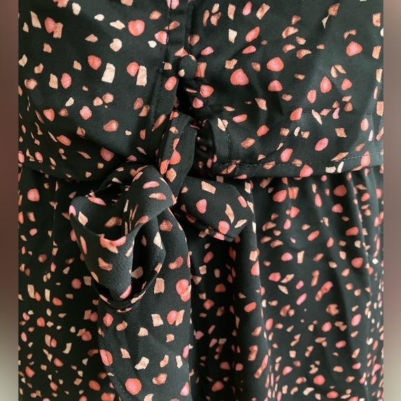 Bb Dakota black printed short romper. Size XS - Picture 6 of 13
